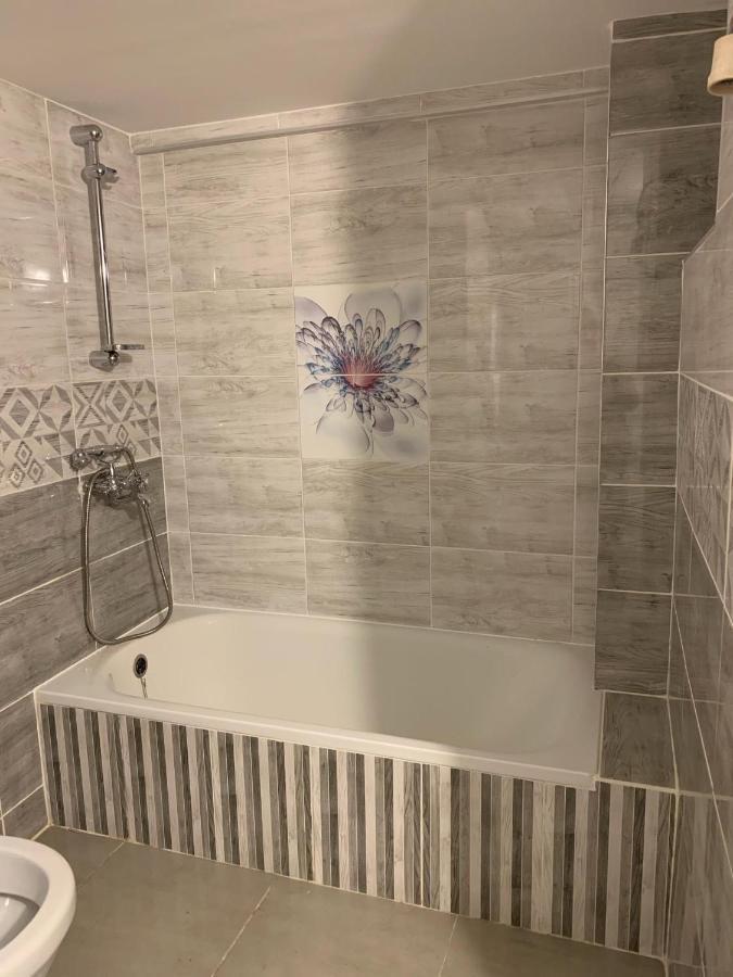 Airport16 Bed And Breakfast Вечеш Екстериор снимка