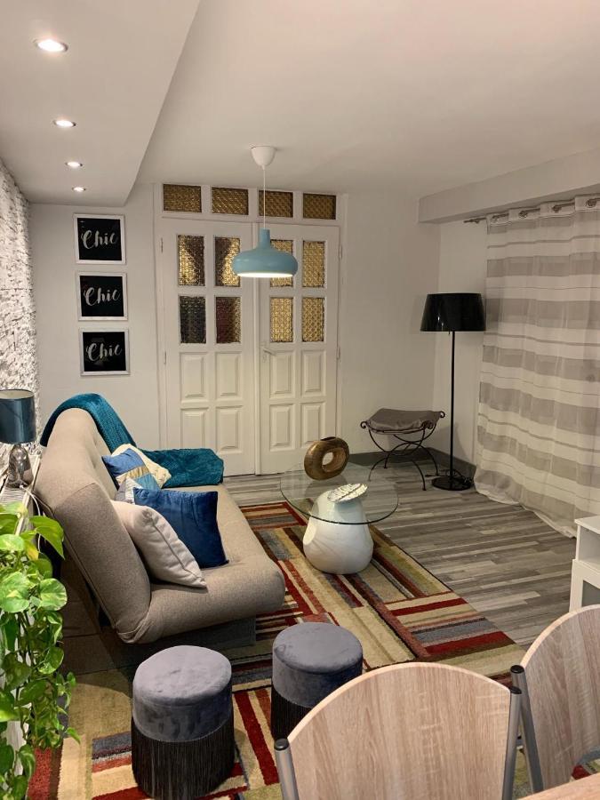 Airport16 Bed And Breakfast Вечеш Екстериор снимка